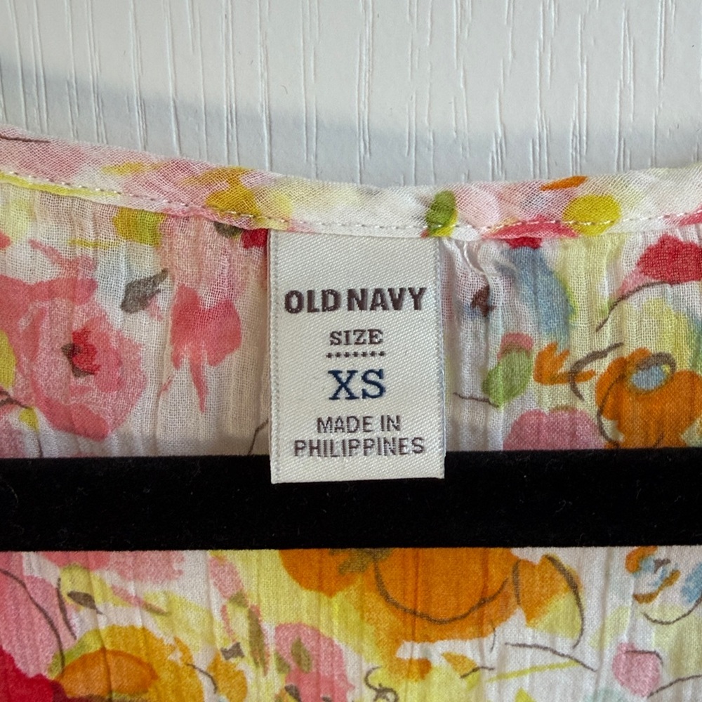 Old Navy Women's XS Multicolor Floral Tank Top Ruffle Neckline - Picture 7 of 7